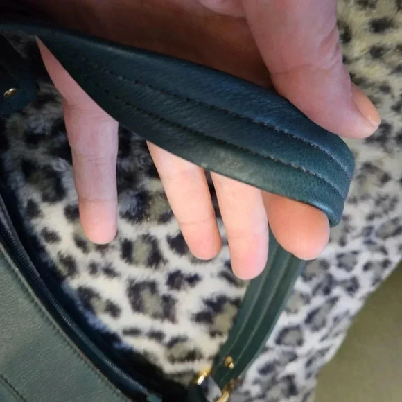 Etienne Aigner | Teal Leather Handbag with Gold Tone Hardware - Lots of pockets! - Picture 9 of 16